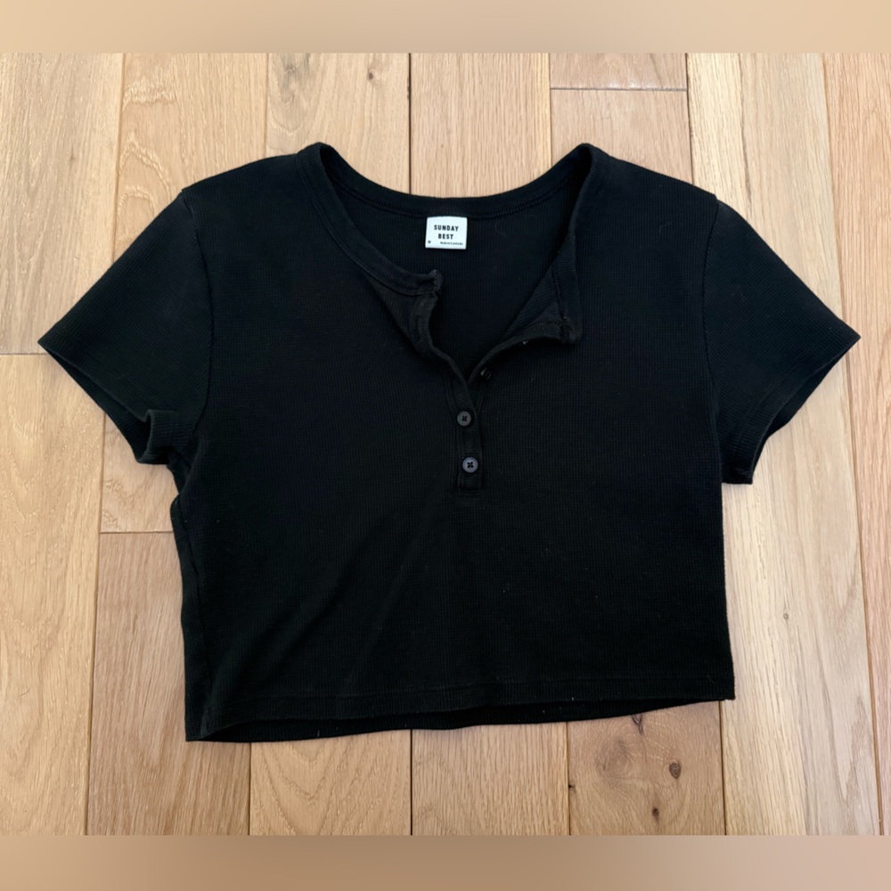 Aritzia Sunday Best Black Cropped Button Up Tee